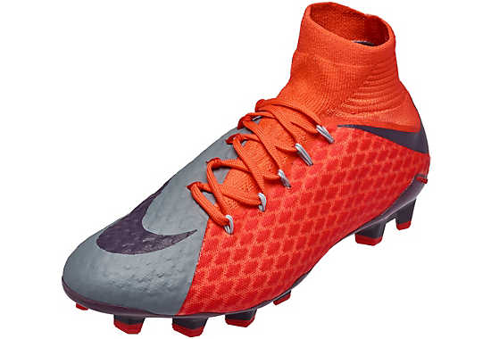 nike hypervenom cleats womens